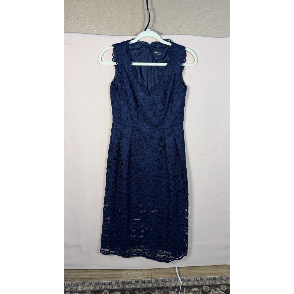 Shoshanna Indigo Blue Eyelet Lace Midi Trumpet Dress Short Sleeve Size 4